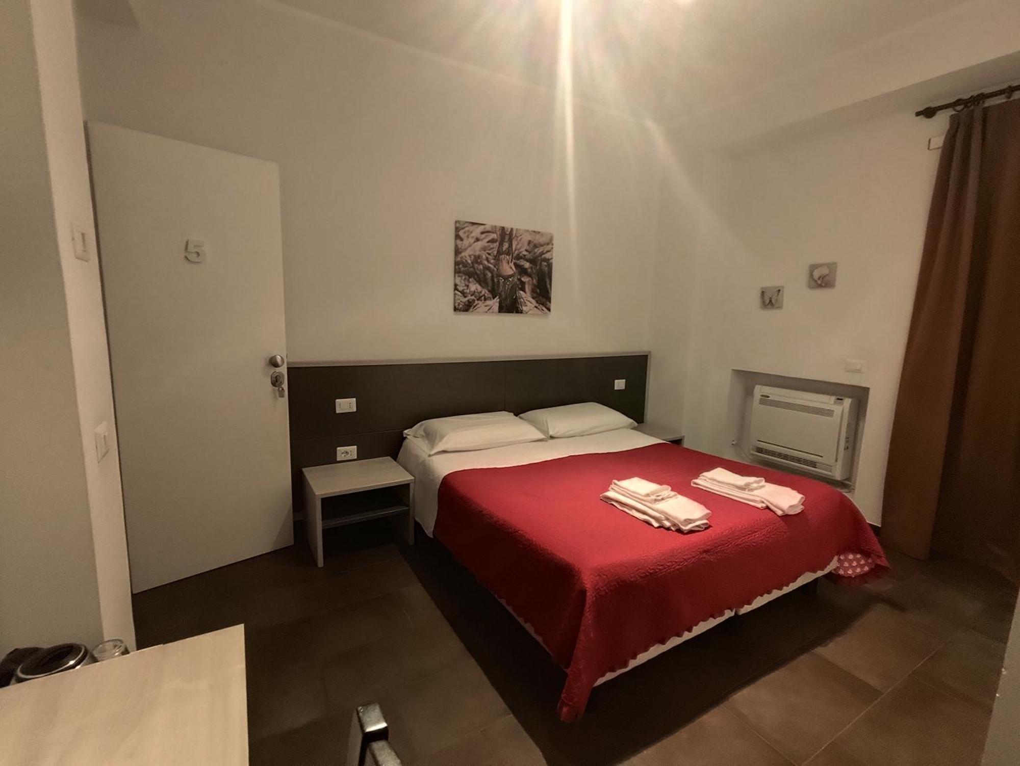 Belvedere Rooms Guest House ローマ エクステリア 写真